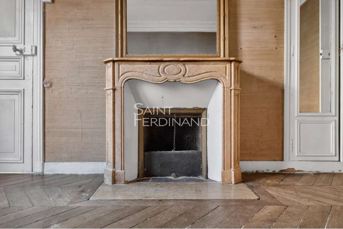 Appartement à PARIS-4E