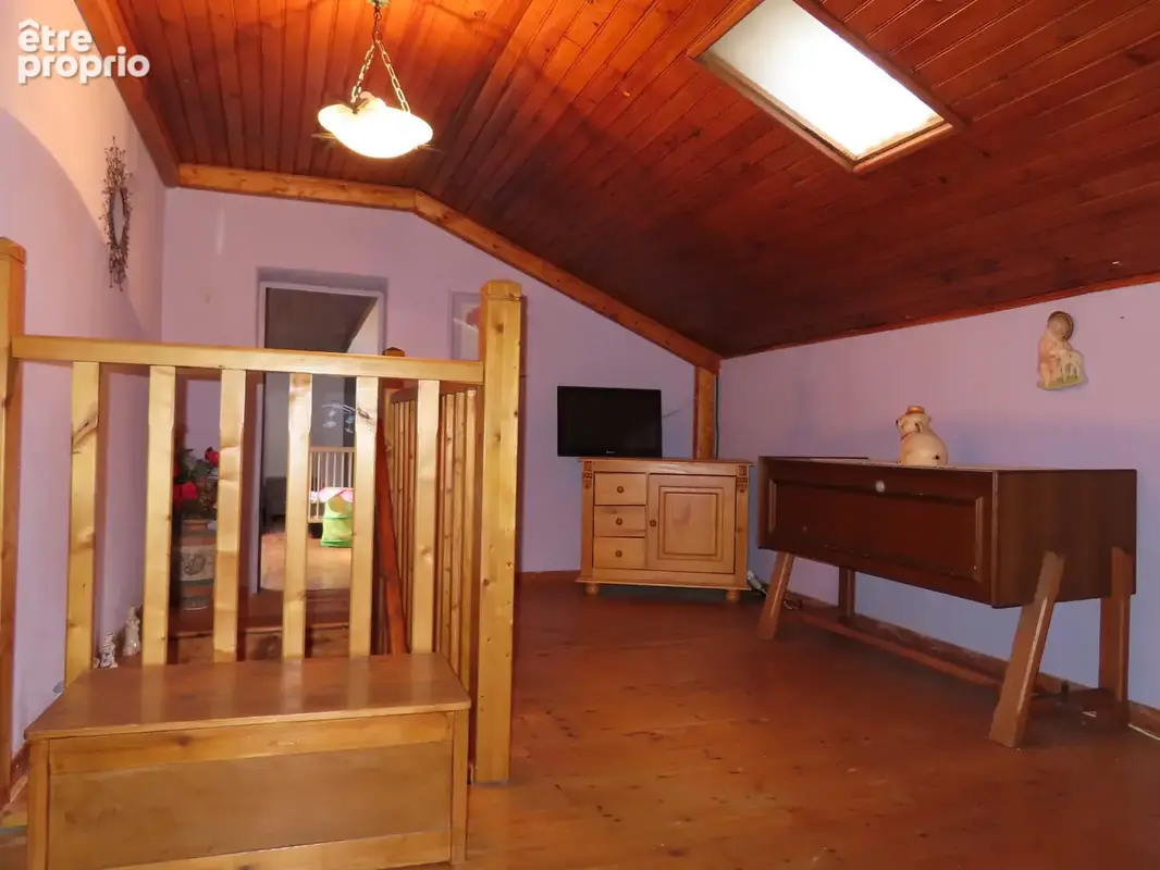 Maison proche du centre Mairie CHARVIEU, - photo 7