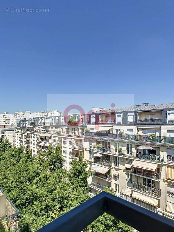 Appartement à ISSY-LES-MOULINEAUX