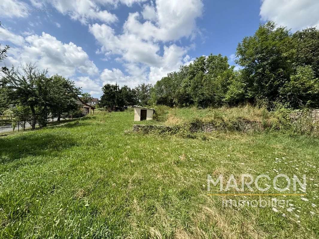 Maison à SAINT-MEDARD-LA-ROCHETTE