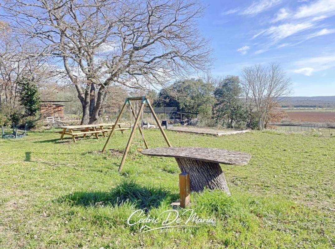 Maison à GINASSERVIS