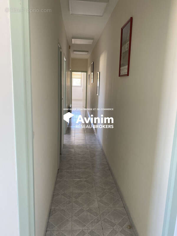 Commerce à TOURRETTES