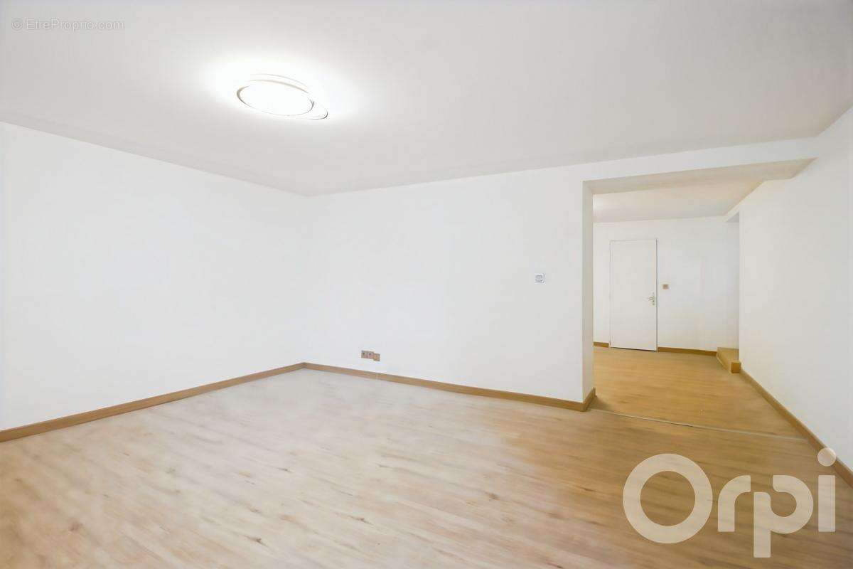 Appartement à MARIGNIER