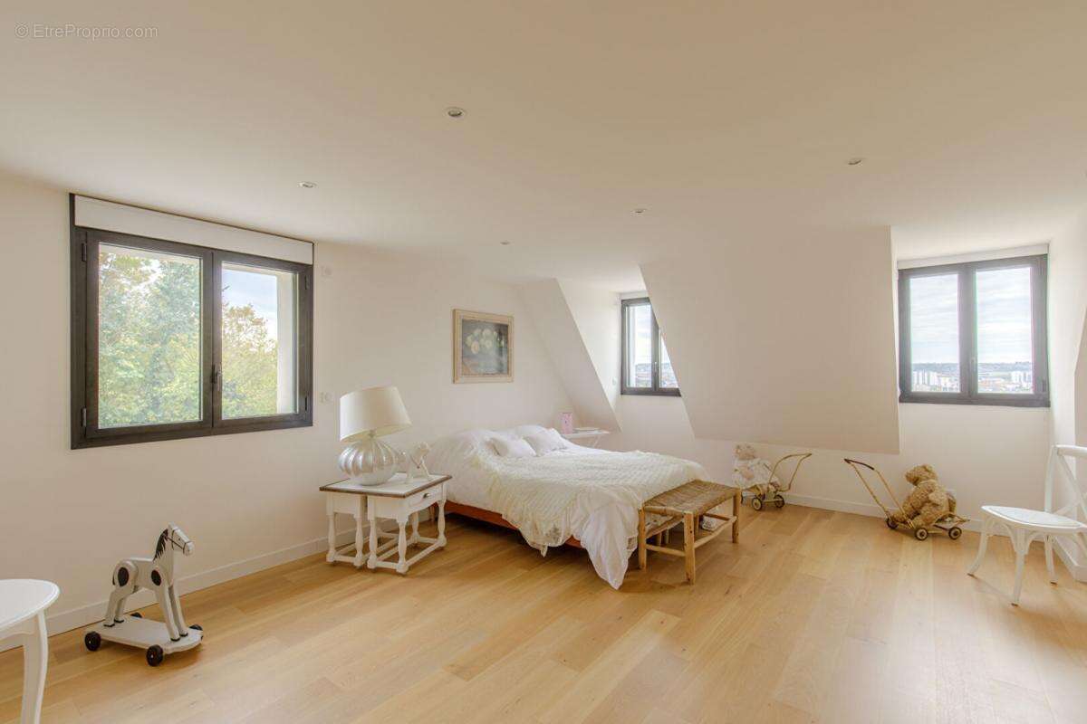 Maison à FOLLAINVILLE-DENNEMONT