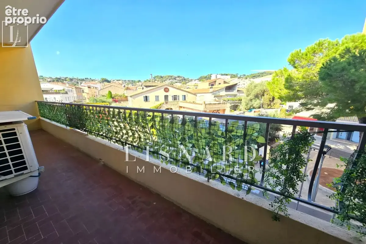 Appartement à VALLAURIS