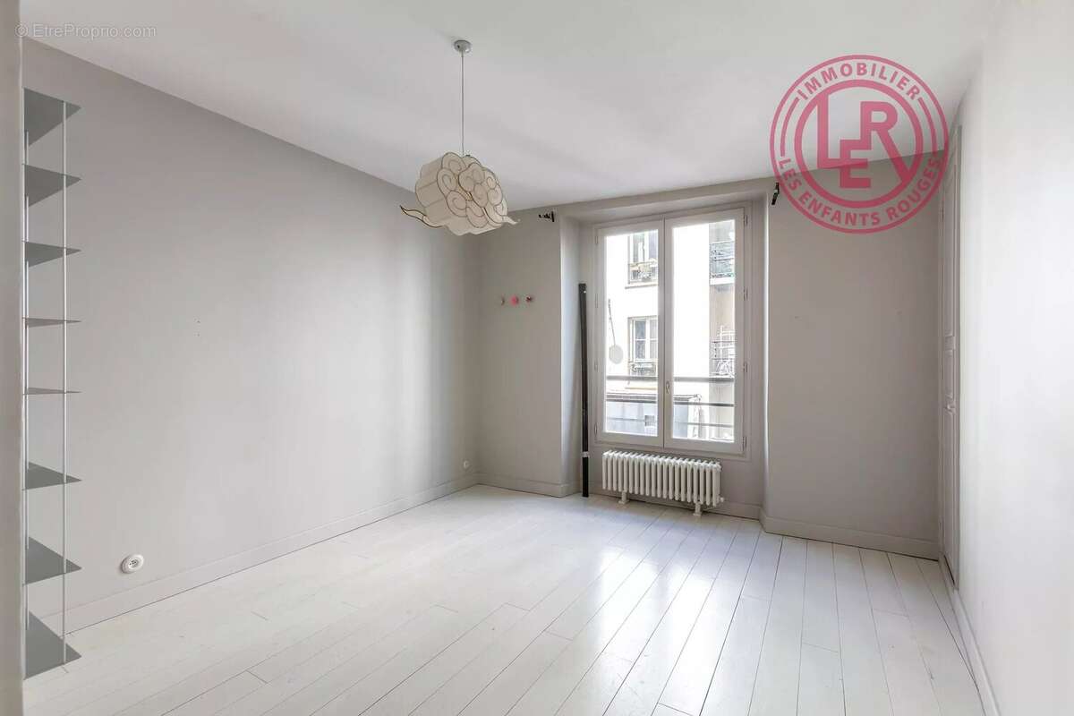Appartement à PARIS-11E