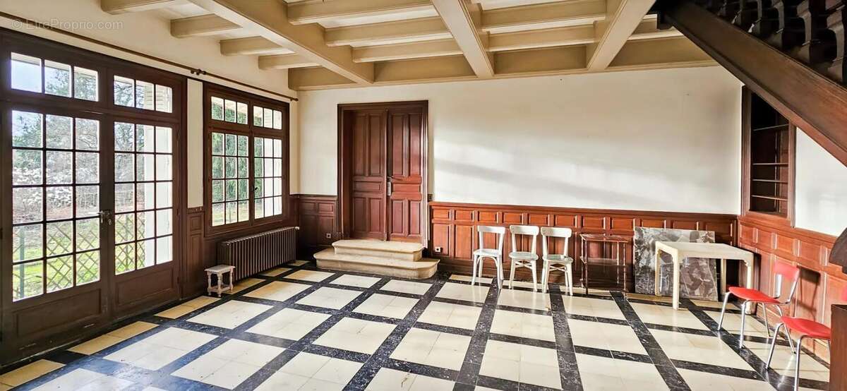 Maison à VAILLY-SUR-AISNE