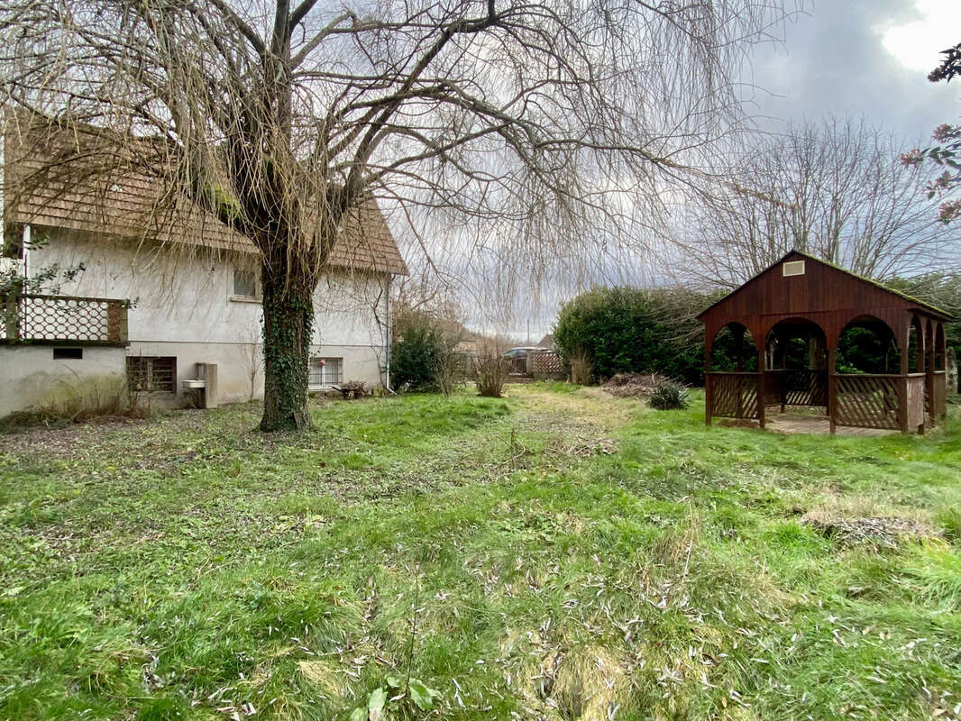 Maison à GARNAT-SUR-ENGIEVRE