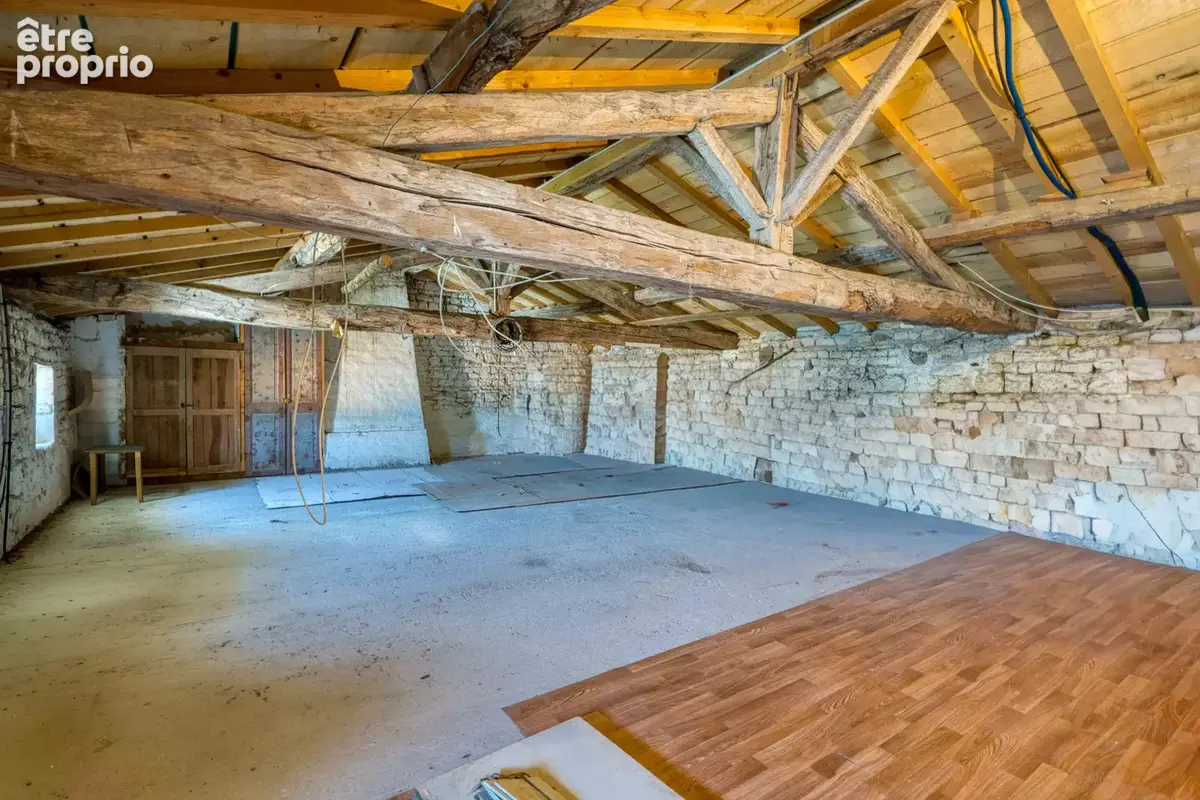 Maison charentaise en pierre de 4 chambres avec une maison d’hôtes de 3 chambres, située entre Jonzac et Pons. - photo 28