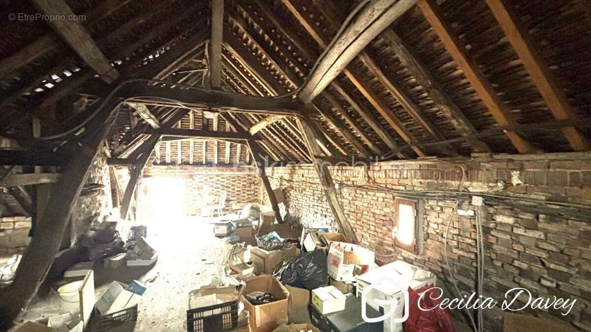 *** Nouveauté : Pour les amoureux de l'ancien : Fermette du XVIIIème siècle de plain-pied, pleine de charme avec fort potentiel  - photo 13