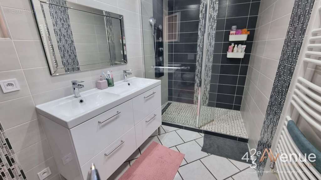 Maison à SAINT-ETIENNE