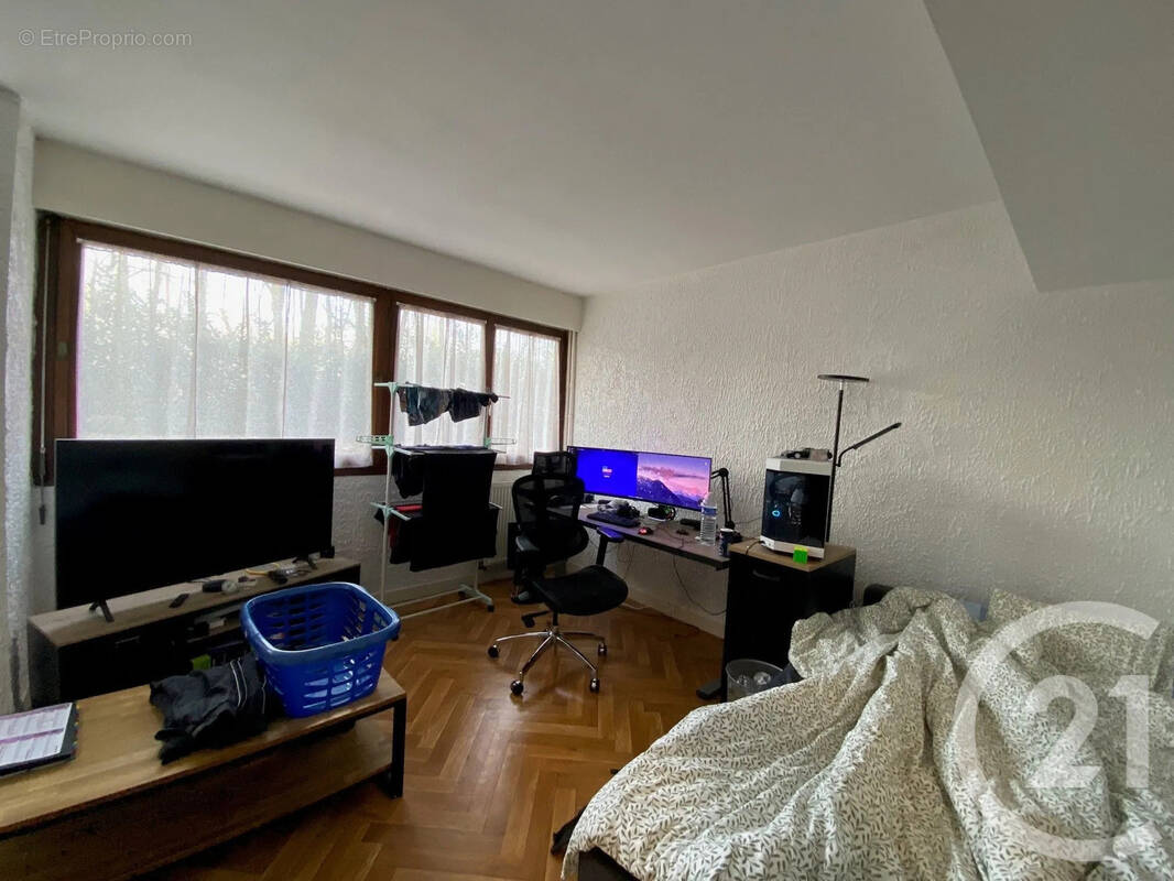 Appartement à VAUX-LE-PENIL