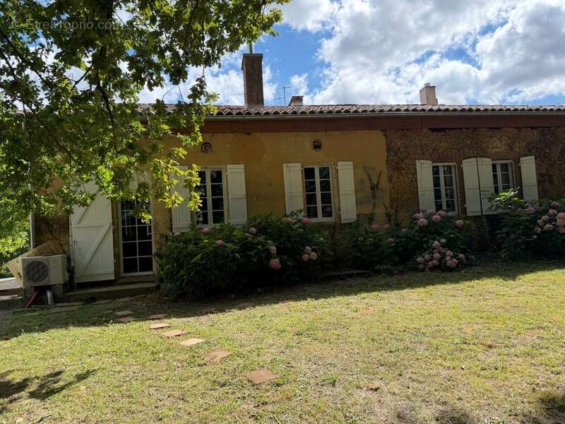 Domaine plein de charme de 250M2 avec dépendances, gîtes dans un écrin de verdure Proche de MONT DE MARSAN au HOUGA - photo 6
