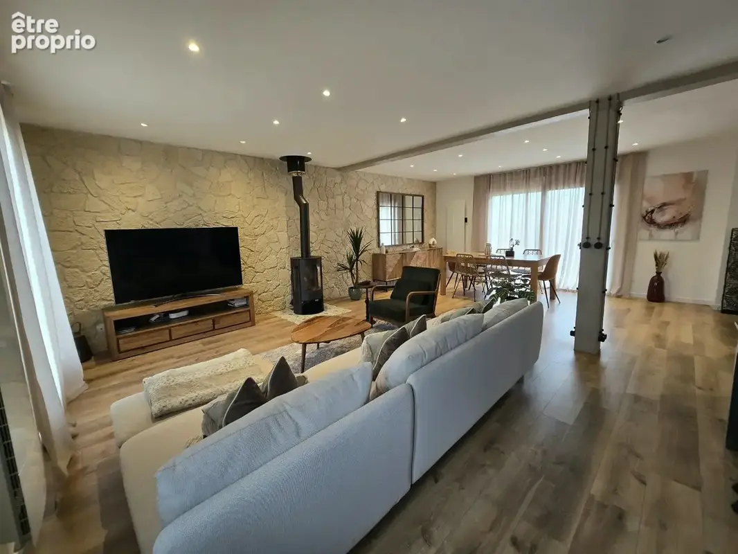 Appartement 118 m² à Venables  - photo 2