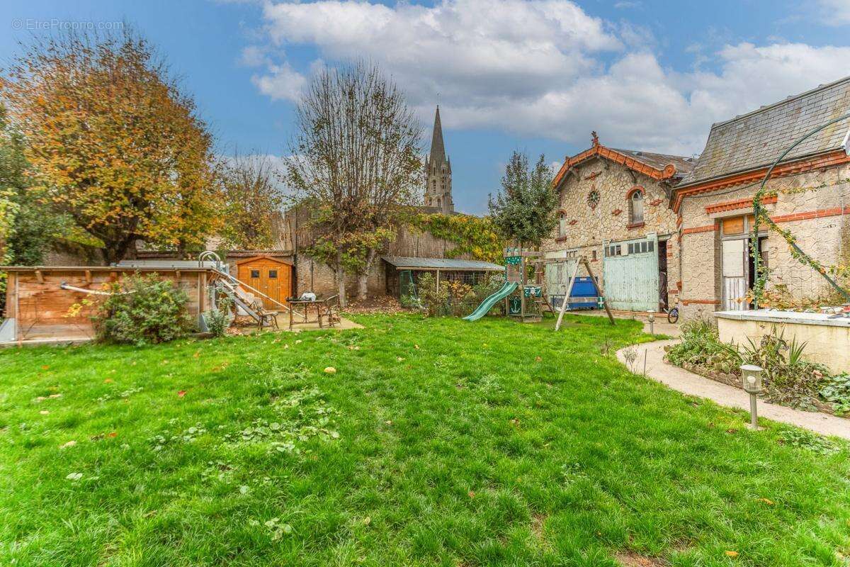 Maison à ETAMPES