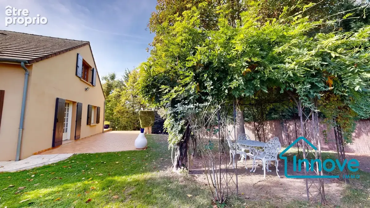 Maison 296 m² à Maule  - photo 4