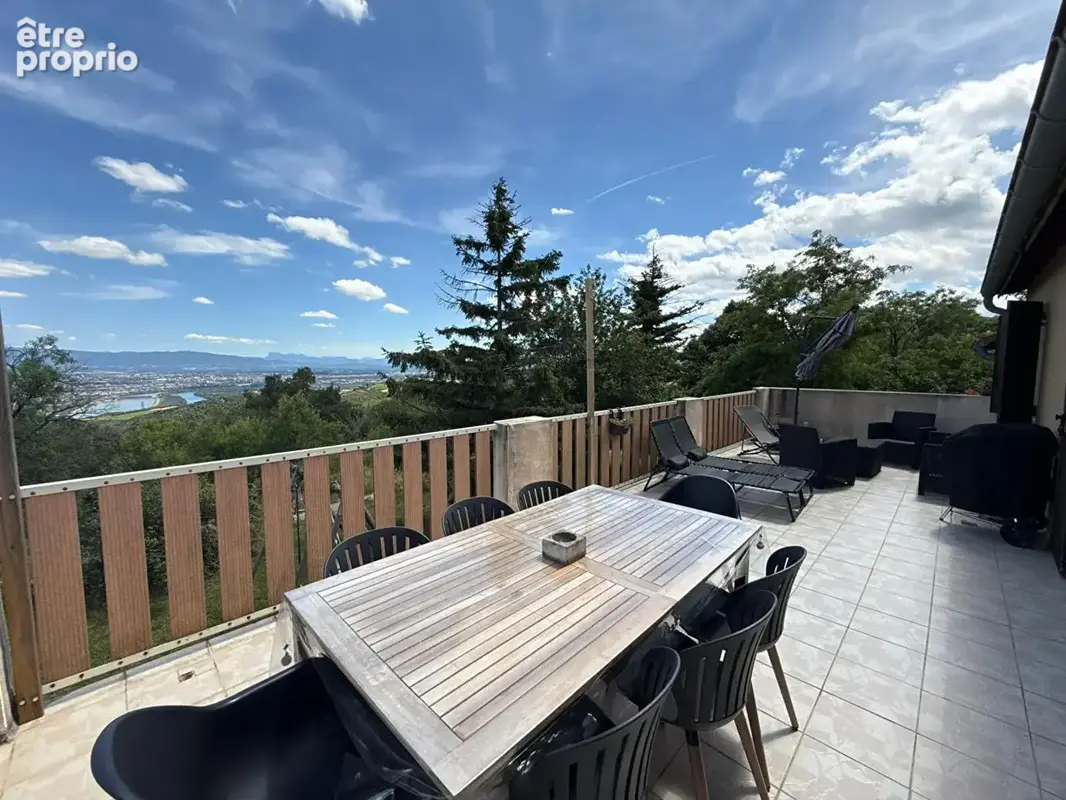 Maison de 138 m² avec studio indépendant, vue dégagée et grand terrain de 1000 m² - photo 12
