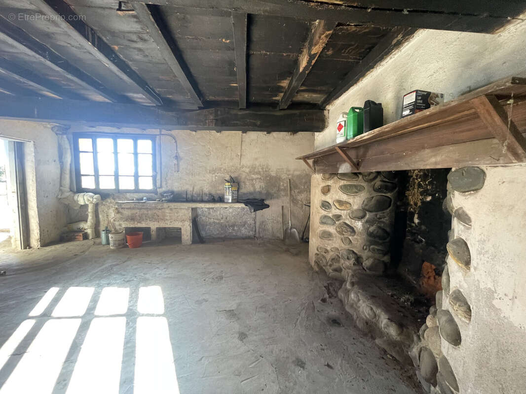 Maison à CARBONNE