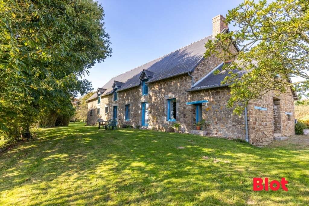 Maison à BECHEREL