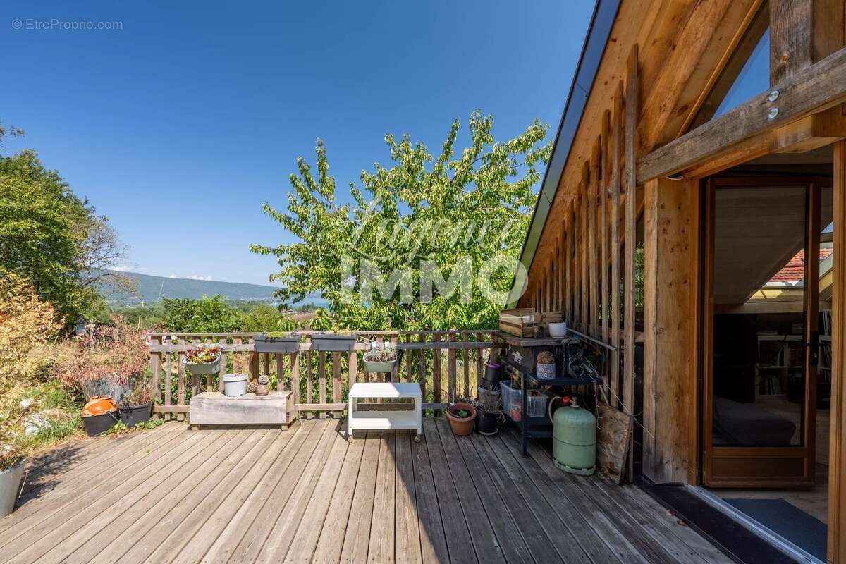 Triplex à DUINGT avec vue lac et grand jardin - photo 6