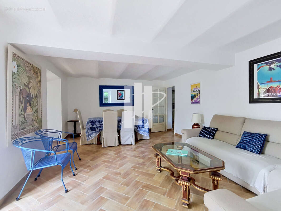Appartement à SAINT-RAPHAEL