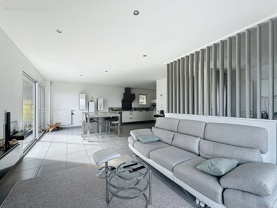 Maison à POLLIONNAY