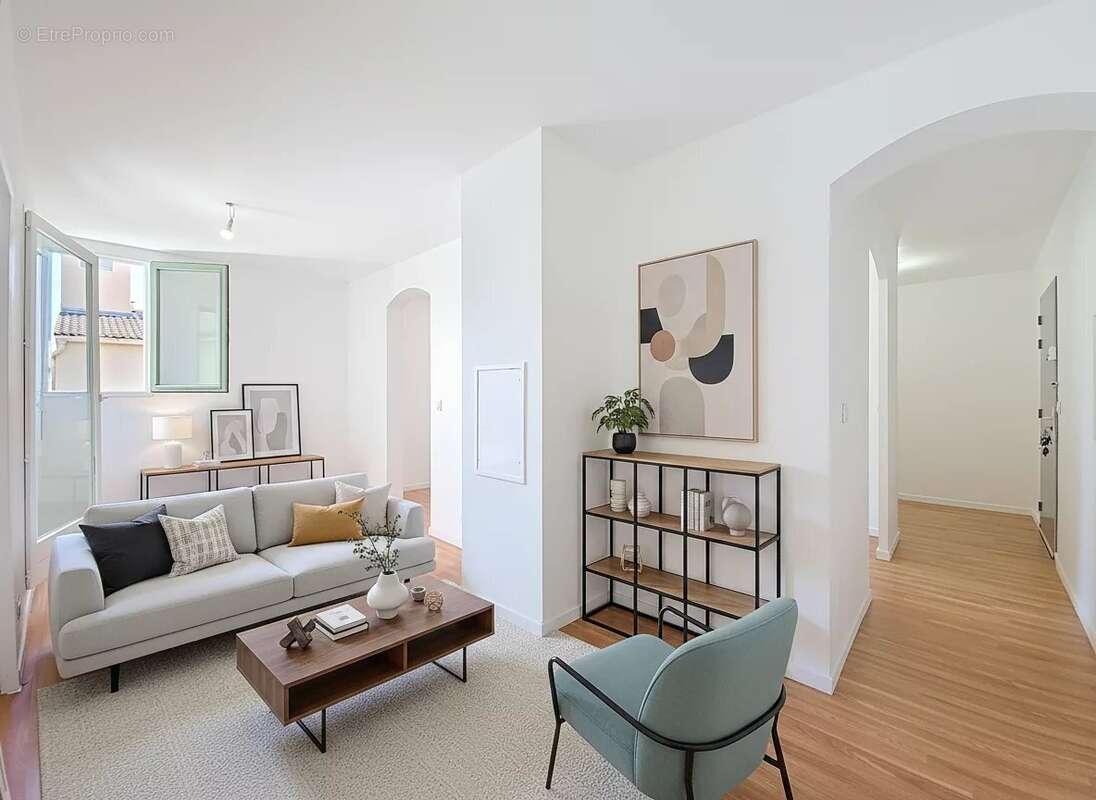 Appartement à VALBONNE