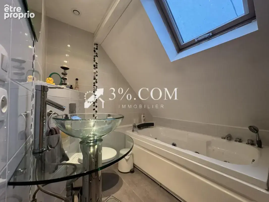 3%COM Beau triplex - 3/4 chambres- jardin- garage - parking - photo 11