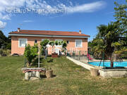 Maison à SAINT-ROMAIN-LE-PUY
