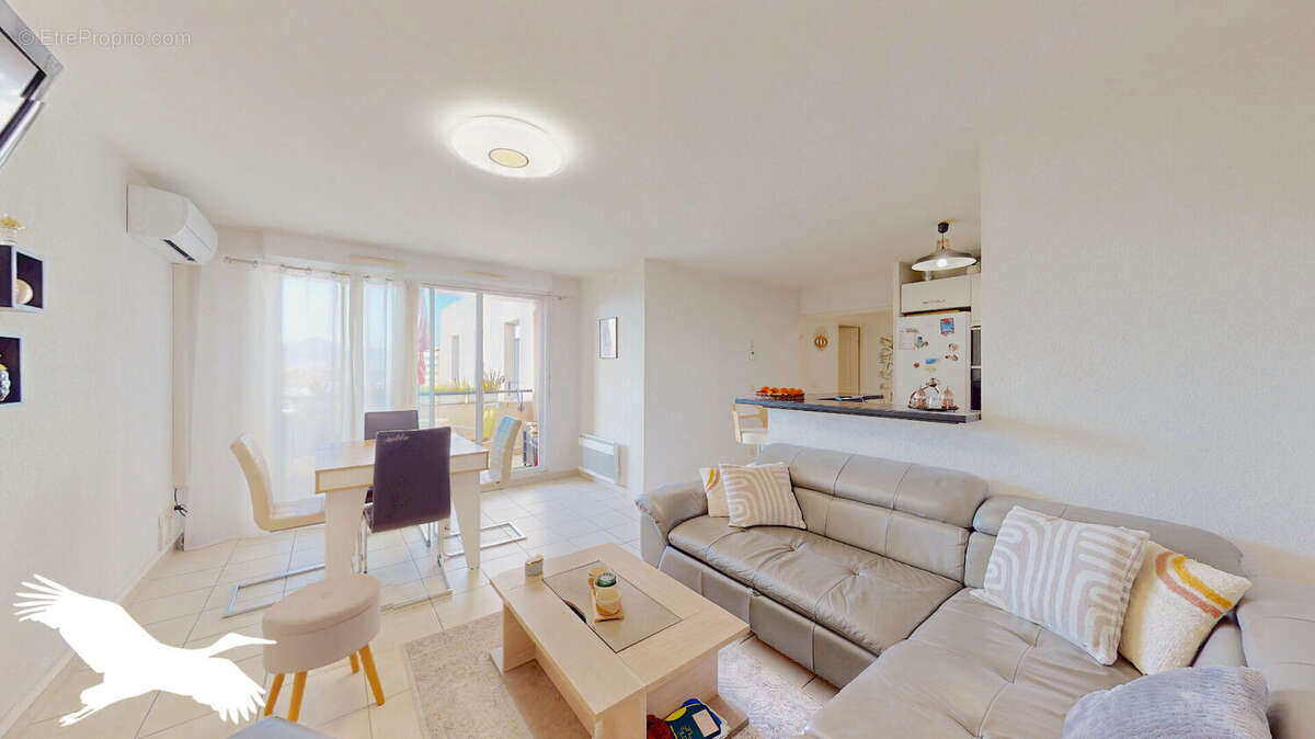 A vendre, Mathis , Marseille 10ème, 3 pièces 62 m2 avec terrasse et vue dégagée au dernier étage, double-box. - photo 3