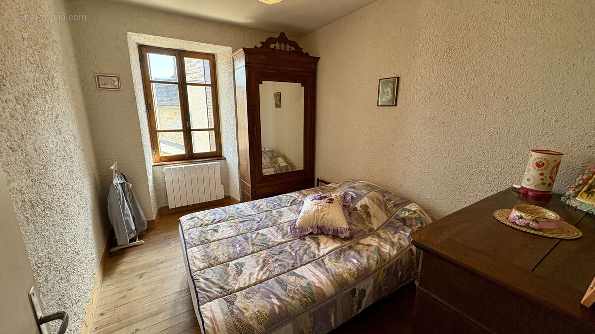 Maison à MONTROZIER