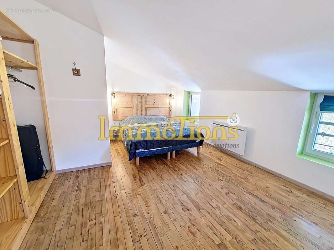 Maison à SAINT-BONNET-DE-CHAVAGNE