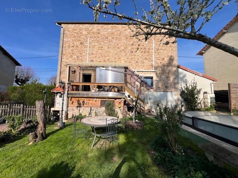 Maison à CHAUFFAILLES