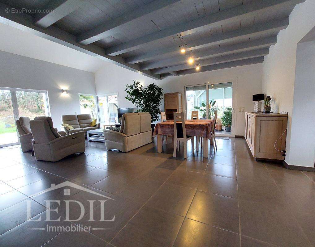 Maison à LAGARDELLE