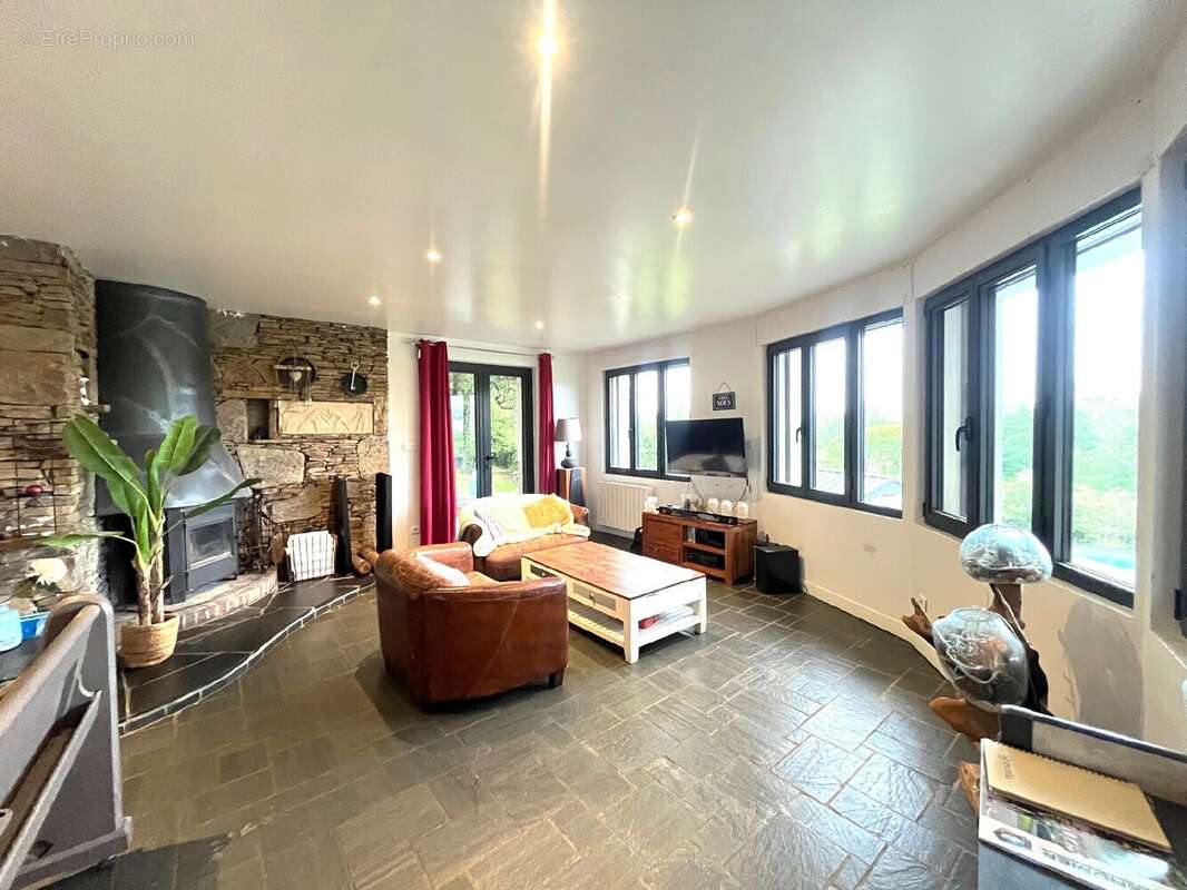 Maison à BONREPOS-SUR-AUSSONNELLE