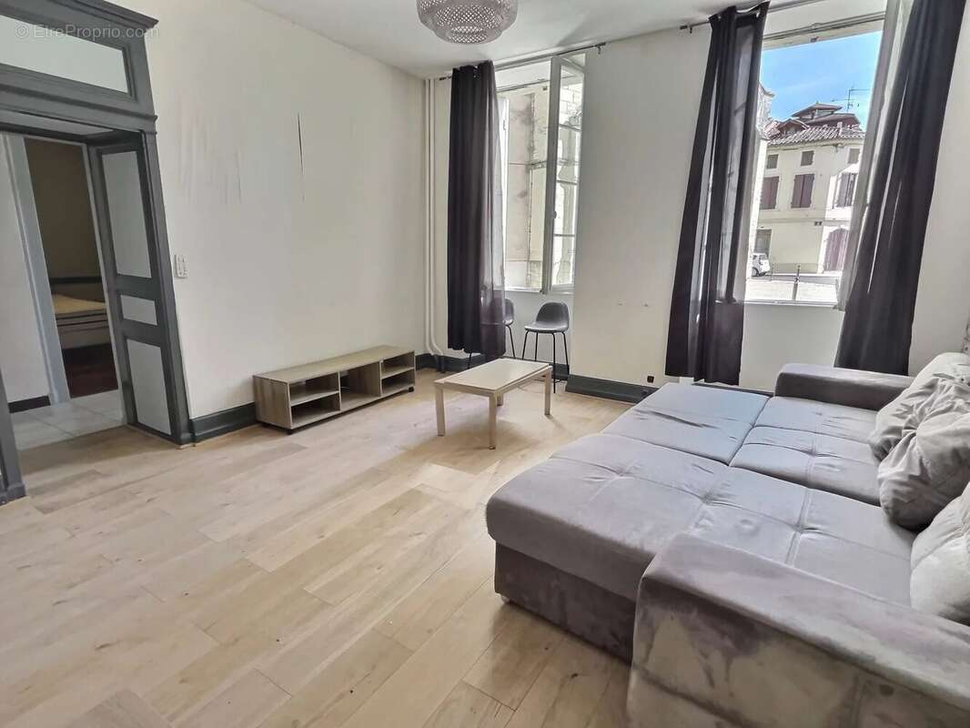 IMMEUBLE avec 3 appartements, une terrasse et un grand garag - photo 9
