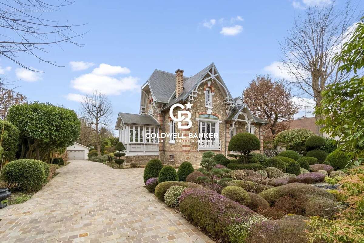 Maison à LE VESINET