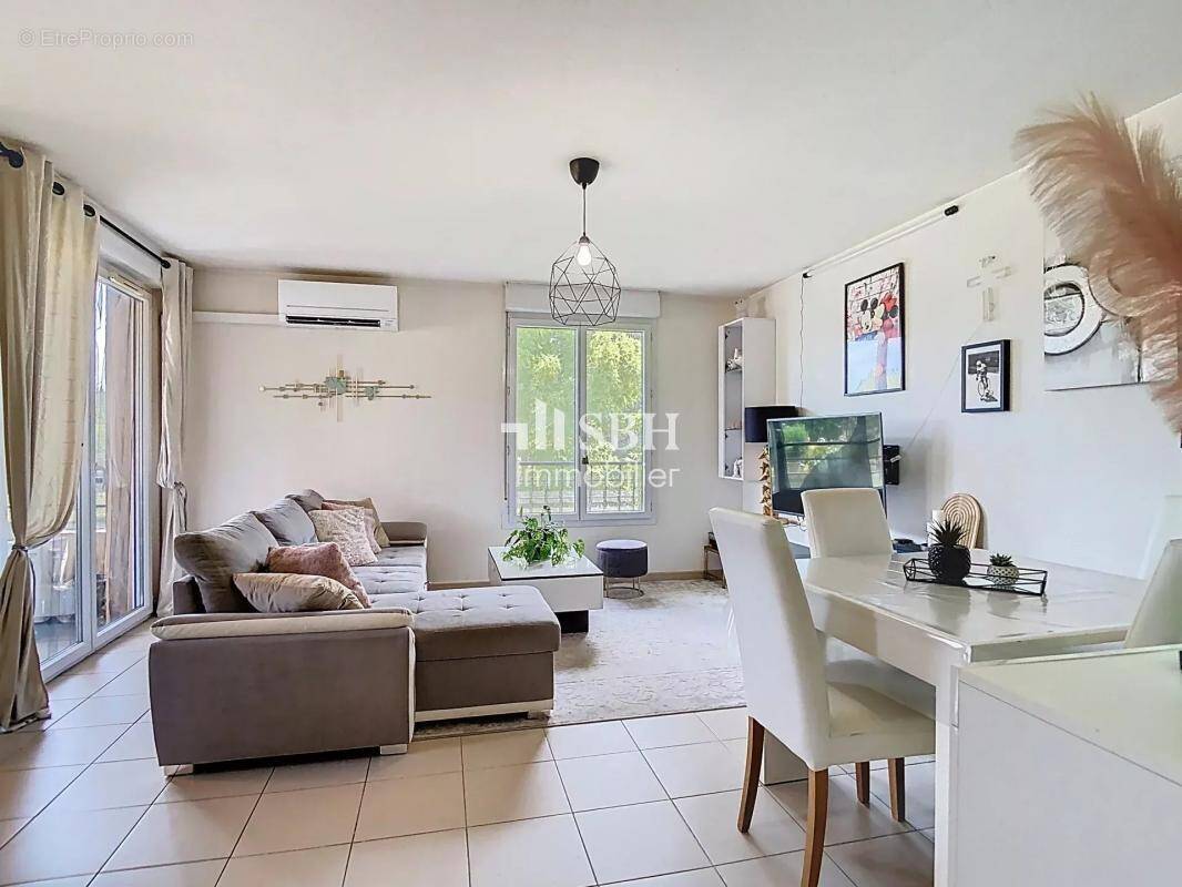 Appartement à L'ISLE-SUR-LA-SORGUE