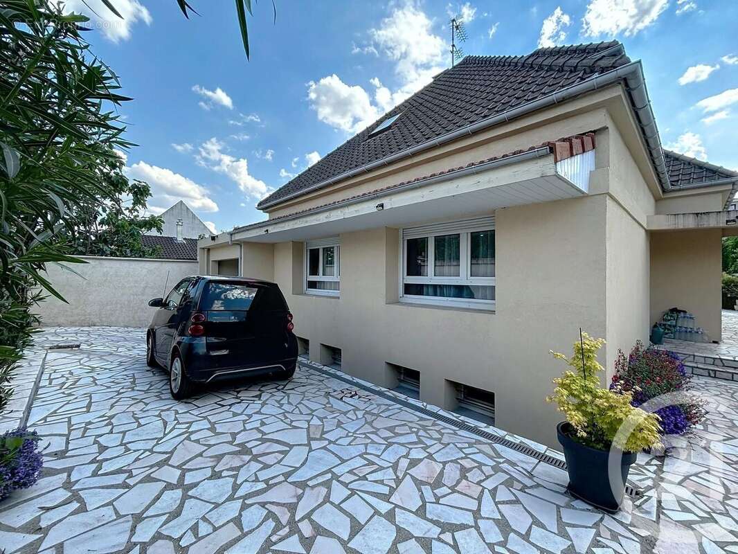 Maison à GARGES-LES-GONESSE