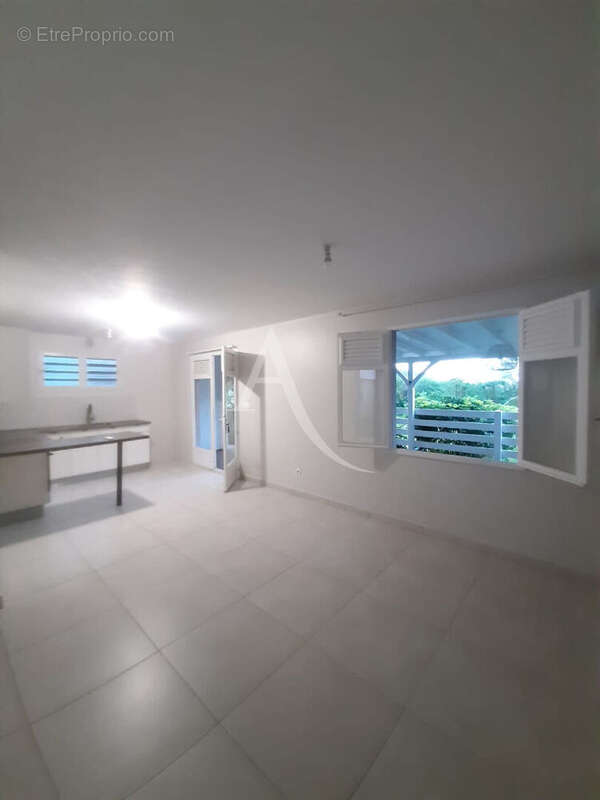 Maison individuelle Sainte Marie 2 pièce(s) 41 m2 piscine + plage A SAISIR !!!!!! - photo 6