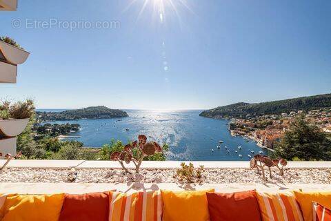 Appartement à VILLEFRANCHE-SUR-MER