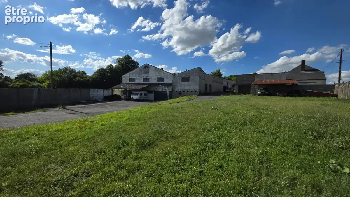 locaux d'activités avec habitation à réhabiliter - photo 4