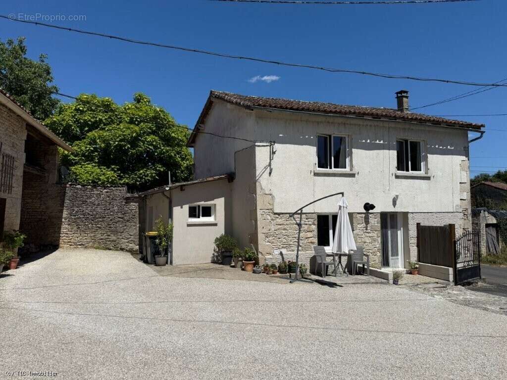 Maison à CIVRAY