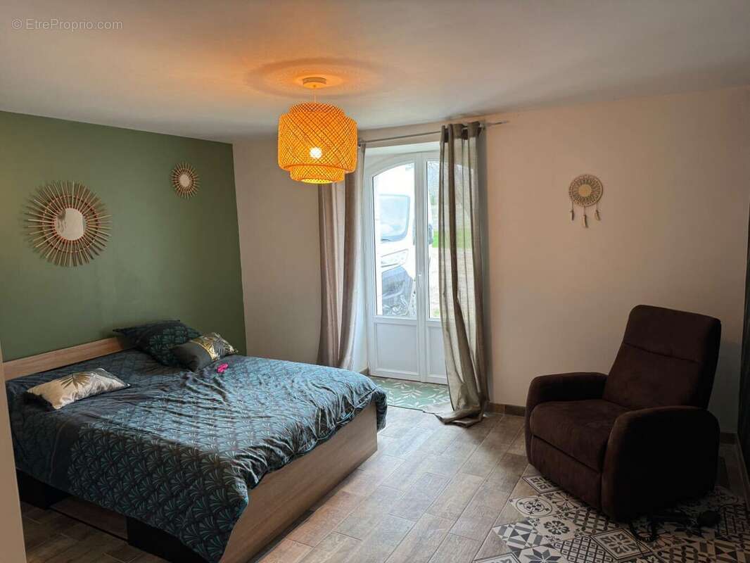 Maison 233 m² à Berneuil  - photo 232