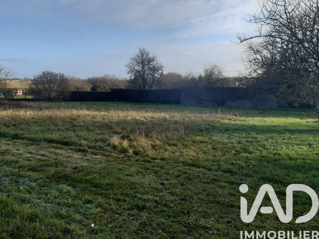 Photo 1 - Terrain à BRIE