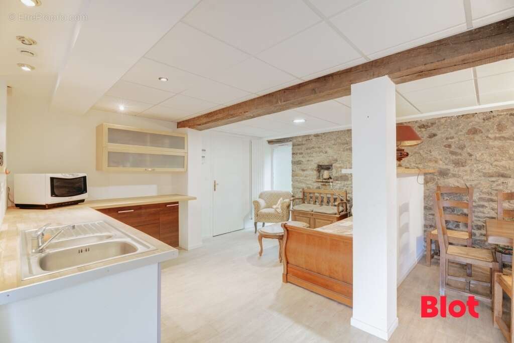 Maison à PLOUER-SUR-RANCE