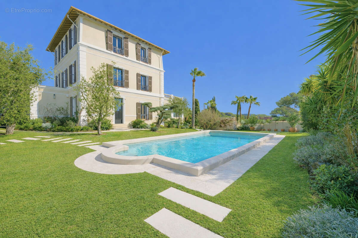 Maison à SAINT-RAPHAEL