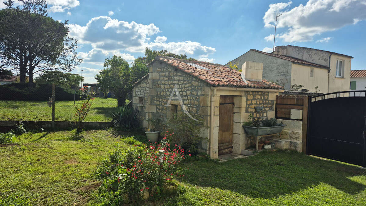 Maison Saint-Vaize avec quatre chambres au calme proche de Saintes - photo 3