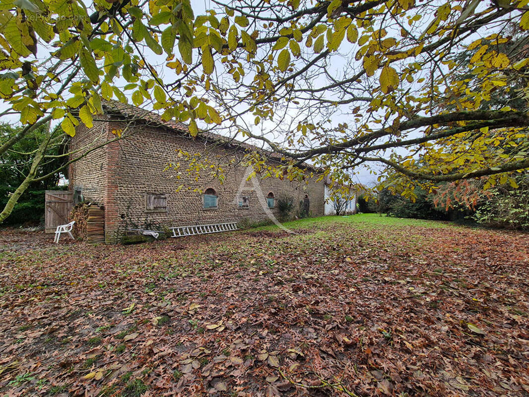 Maison à AIRE-SUR-L'ADOUR