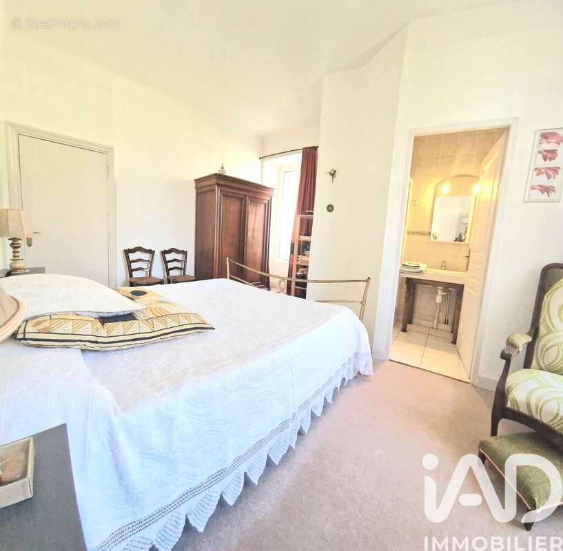 Maison 241 m² à Cressensac  - photo 9